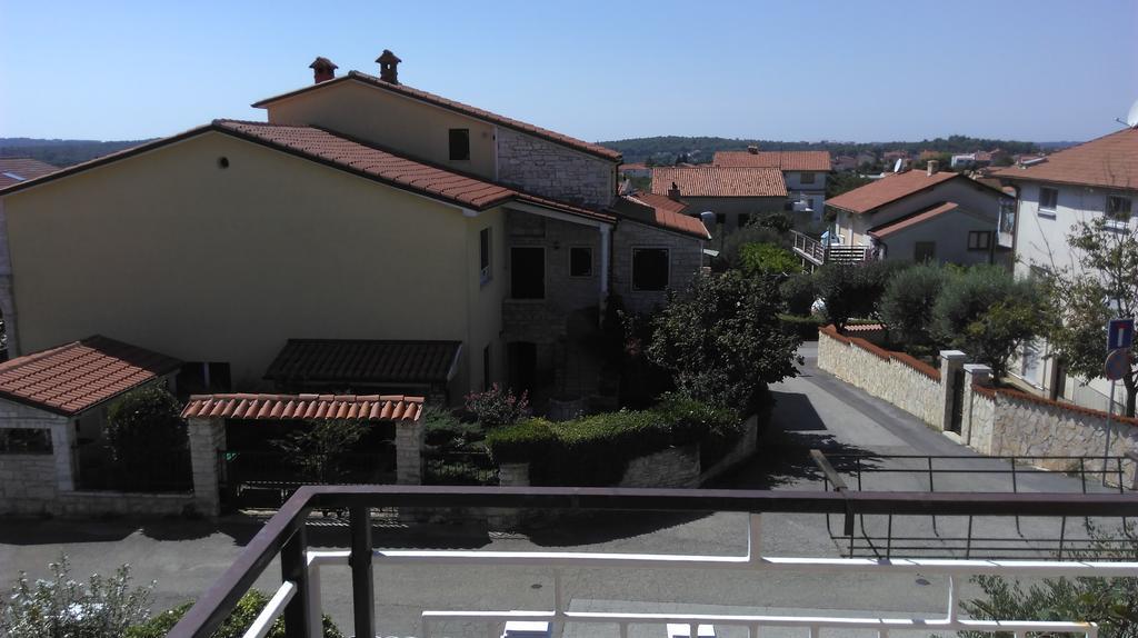 Apartment Cinzia Pula Exterior foto